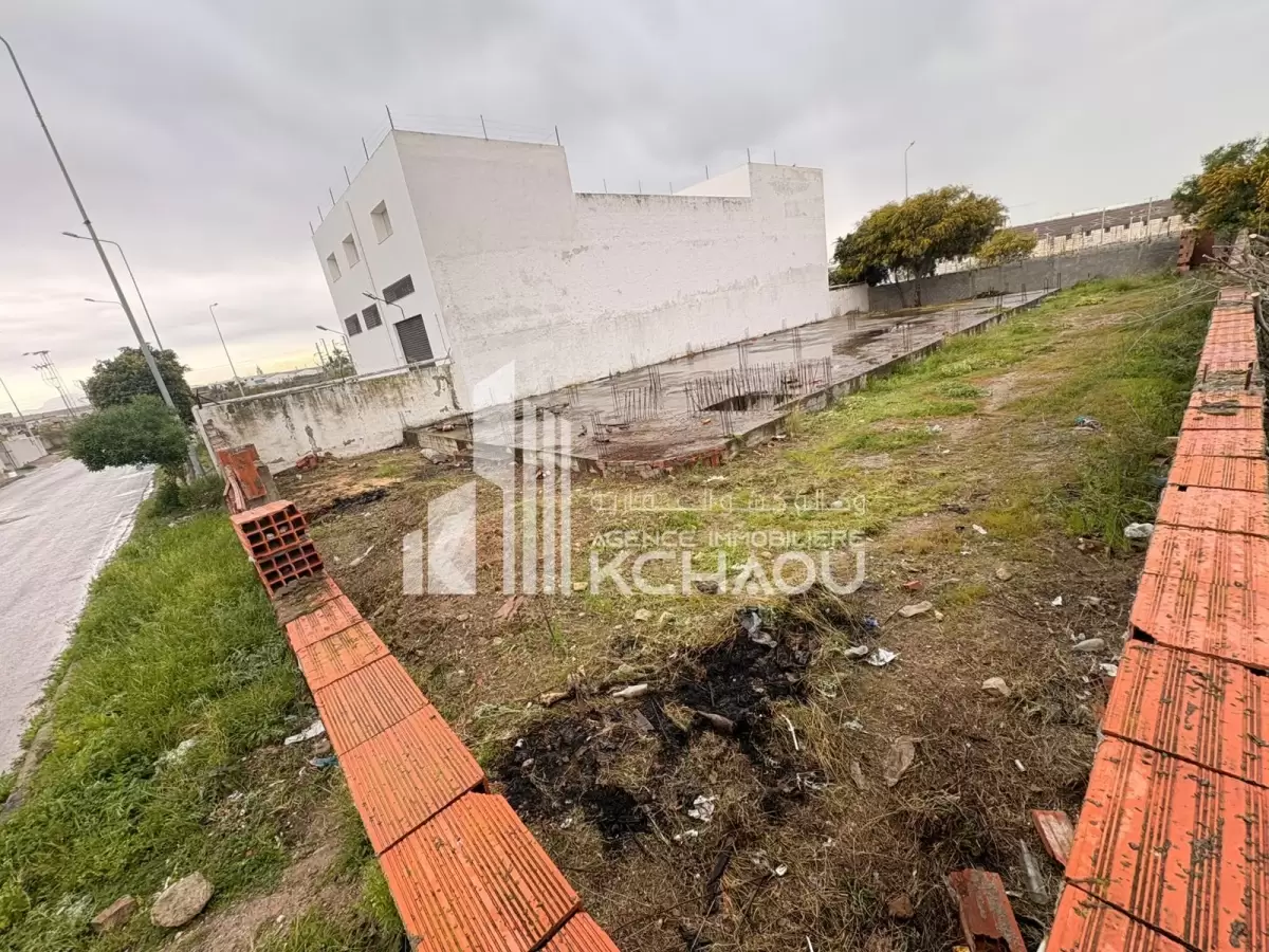 a vendre terrain a megrine Saint gobain